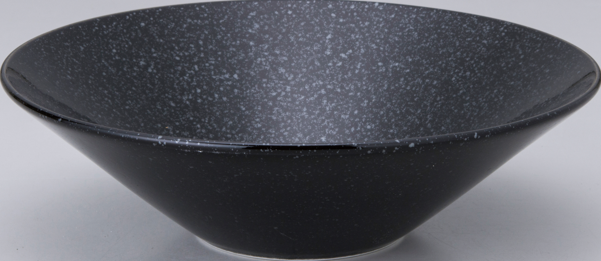 水明 黒御影 22cm浅ボール 黒御影  21.6×6.1cm・980cc