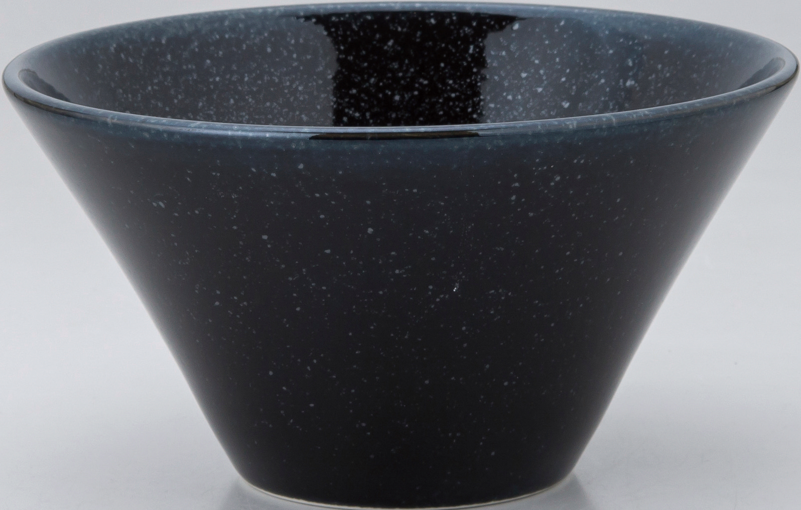 水明 黒御影 19cm深ボール 黒御影  18.6×10.2cm・1,230cc